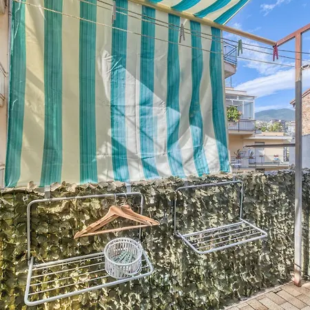 1 Bedroom Beach Front Apartment In Sanremo *